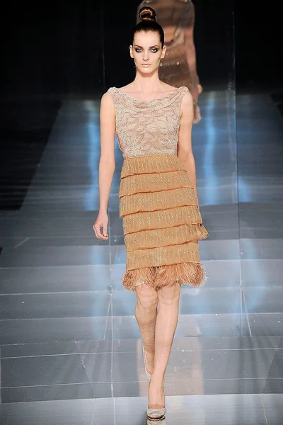Look 19